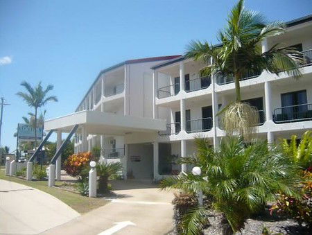 L'Amor Holiday Apartments - Dalby Accommodation 0