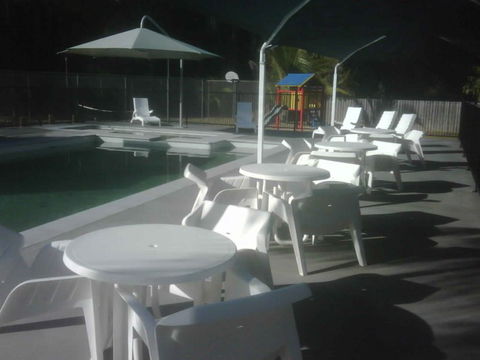 L'Amor Holiday Apartments - Dalby Accommodation 5