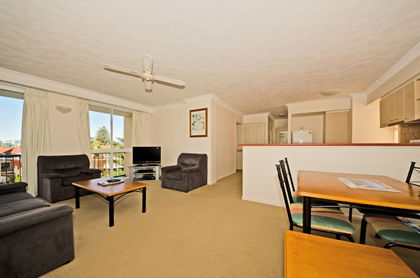 San Mateo On Broadbeach - Dalby Accommodation 9