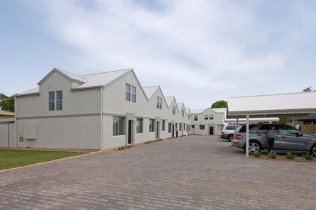 Hello Adelaide Motel + Apartments - Dalby Accommodation 0