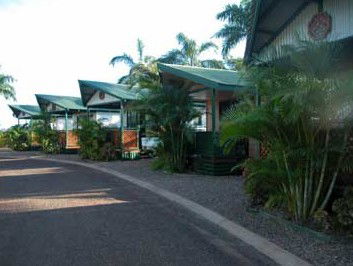 Ivanhoe Village Caravan Resort - Dalby Accommodation 1