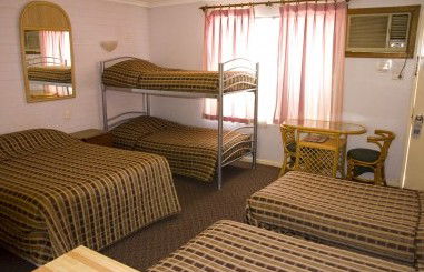 White Gum Motel - Dalby Accommodation 4