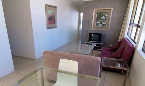 Promenade Apartments - Dalby Accommodation 2