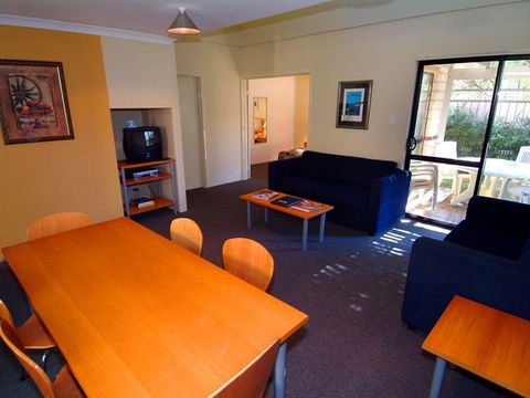 Amalfi Resort - Dalby Accommodation 2