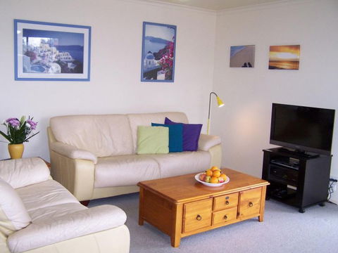 Beachfront Units Merimbula - Dalby Accommodation 6
