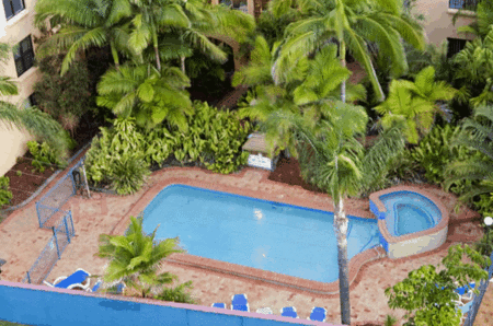 Kalua Holiday Apartments - Dalby Accommodation 5
