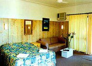 Santa Catalina Motel - Dalby Accommodation 3