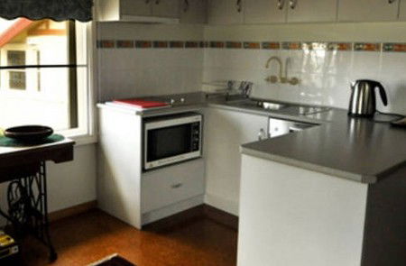 Newcomen Bed And Breakfast - Dalby Accommodation 4