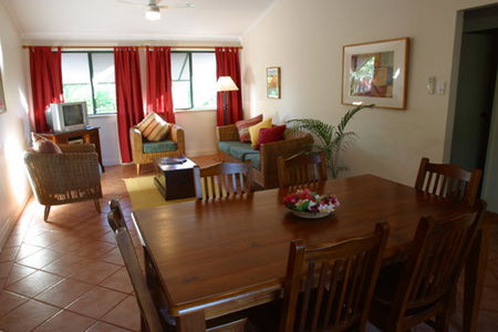 Cocos Beach Bungalows - Dalby Accommodation 1