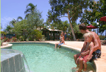 Cocos Beach Bungalows - Dalby Accommodation 2