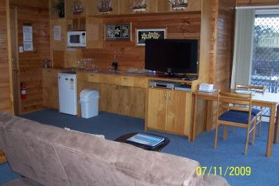 Bateau Bay Beachfront Luxury Accomodation - Dalby Accommodation 2