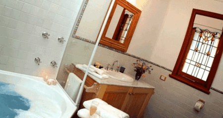 Carriages Country House - Dalby Accommodation 5