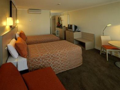 Travelodge Newcastle City - Dalby Accommodation 4