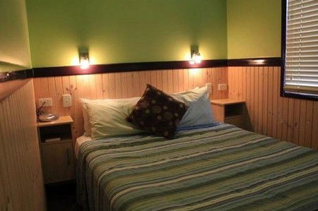 Aussie Outback Oasis Cabin And Van Village - Dalby Accommodation 1