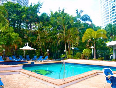 Aegean Apartments - Dalby Accommodation 2