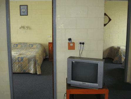 Mersey Bluff Lodge - Dalby Accommodation 1
