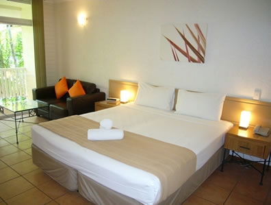 Port Douglas Retreat - Dalby Accommodation 5