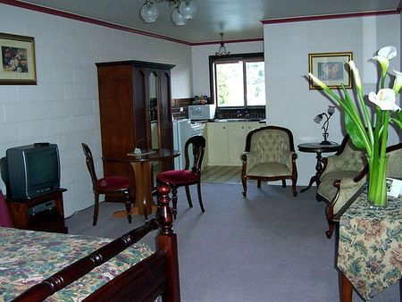 Grosvenor Court Apartments - Dalby Accommodation 3