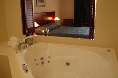 Coffee House Luxury Apartments - Dalby Accommodation 2