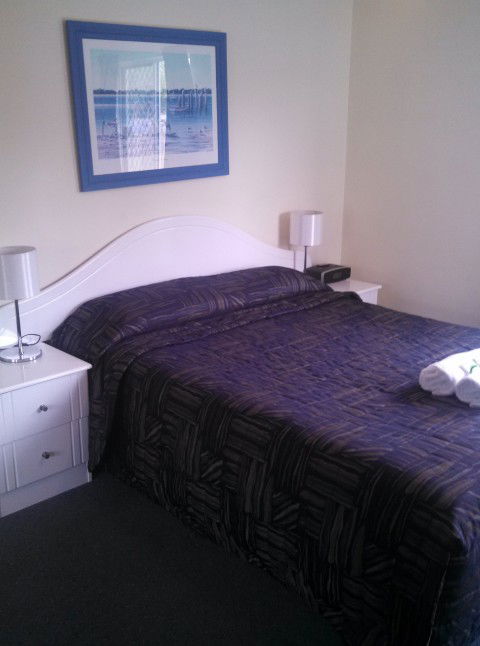 Tranquil Shores Holiday Apartments - Dalby Accommodation 4