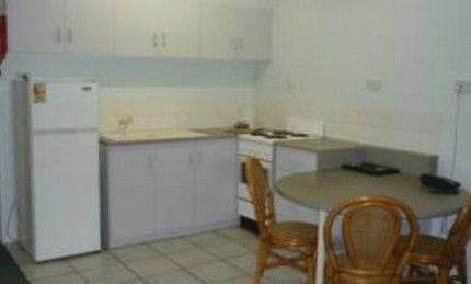 Alatai Holiday Apartments - Dalby Accommodation 5