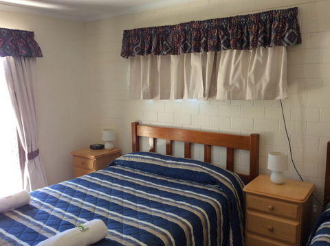 Cleveland Visitor Villas Motel & Shailer Park Garden Villas - Dalby Accommodation 4