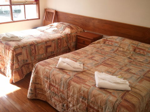 Beaconsfield Lodge Motel - Dalby Accommodation 0