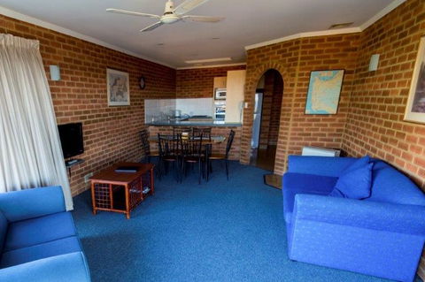 Busselton Beach Resort - Dalby Accommodation 5