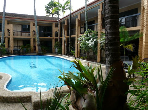 Oasis Inn Holiday Apartments - Dalby Accommodation 4