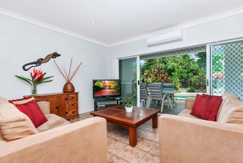 The Villas Palm Cove - Dalby Accommodation 1