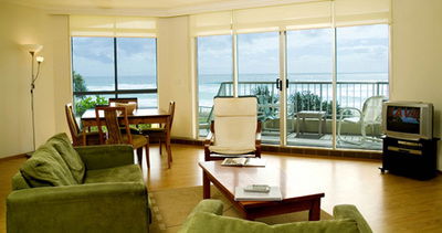 Foreshore Apartments, Mermaid Beach - Dalby Accommodation 8