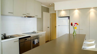 Foreshore Apartments, Mermaid Beach - Dalby Accommodation 10