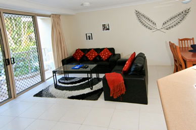 Miami Beachside Apartments - Dalby Accommodation 7