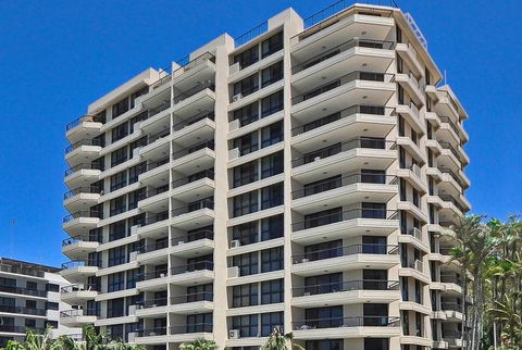 Clubb Coolum Beach - Dalby Accommodation 0