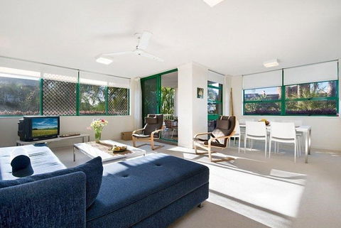Headland Gardens Holiday Apartments - Dalby Accommodation 1