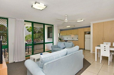 Headland Gardens Holiday Apartments - Dalby Accommodation 2