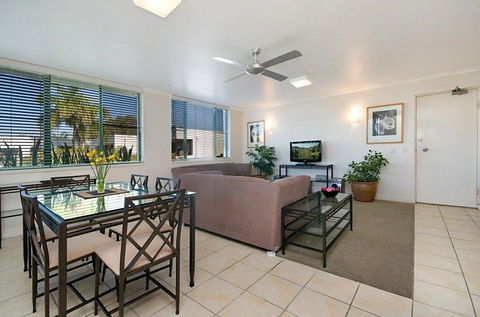 Headland Gardens Holiday Apartments - Dalby Accommodation 5