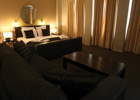 The Clarendon Hotel - Dalby Accommodation 1