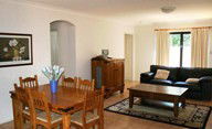 Ruthmor Villas - Dalby Accommodation 1