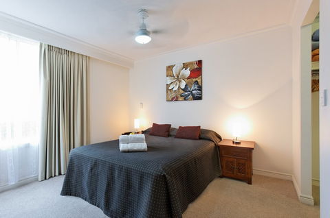 La Grande Apartments Broadbeach - Dalby Accommodation 1