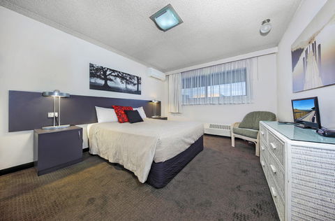 Belconnen Way Motel And Serviced Apartments - Dalby Accommodation 3