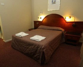 Berkeley Hotel - Dalby Accommodation 0
