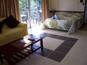 Cardwell Beach Motel - Dalby Accommodation 0