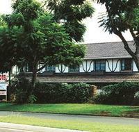A Tudor Lodge Motel - Dalby Accommodation