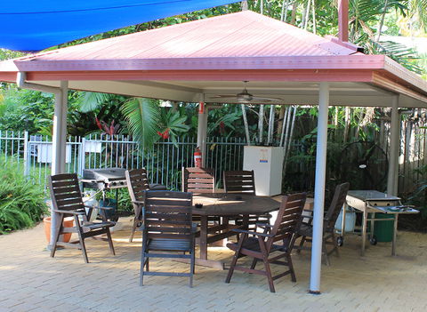 Cairns Reef Apartments And Motels - Dalby Accommodation 6