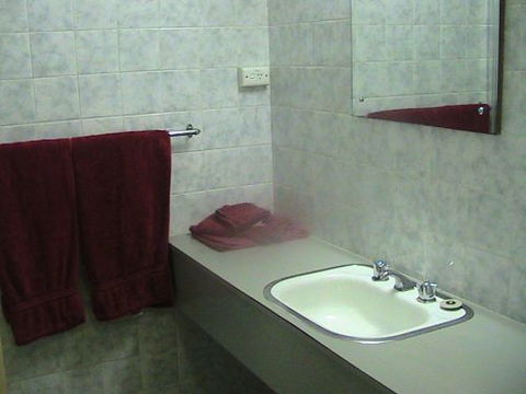Cobden Roadhouse Motel - Dalby Accommodation 1