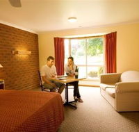 AAt 28 GOLDSMITHGolden Chain Motel - Dalby Accommodation