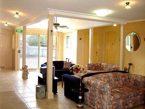 Boutique Motel Sefton House - Dalby Accommodation 4