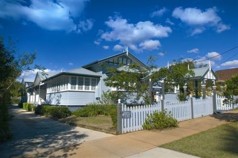 Elindale House Bed & Breakfast - Dalby Accommodation 0