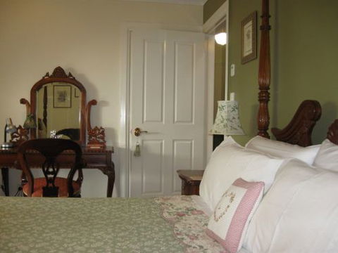 Elindale House Bed & Breakfast - Dalby Accommodation 4